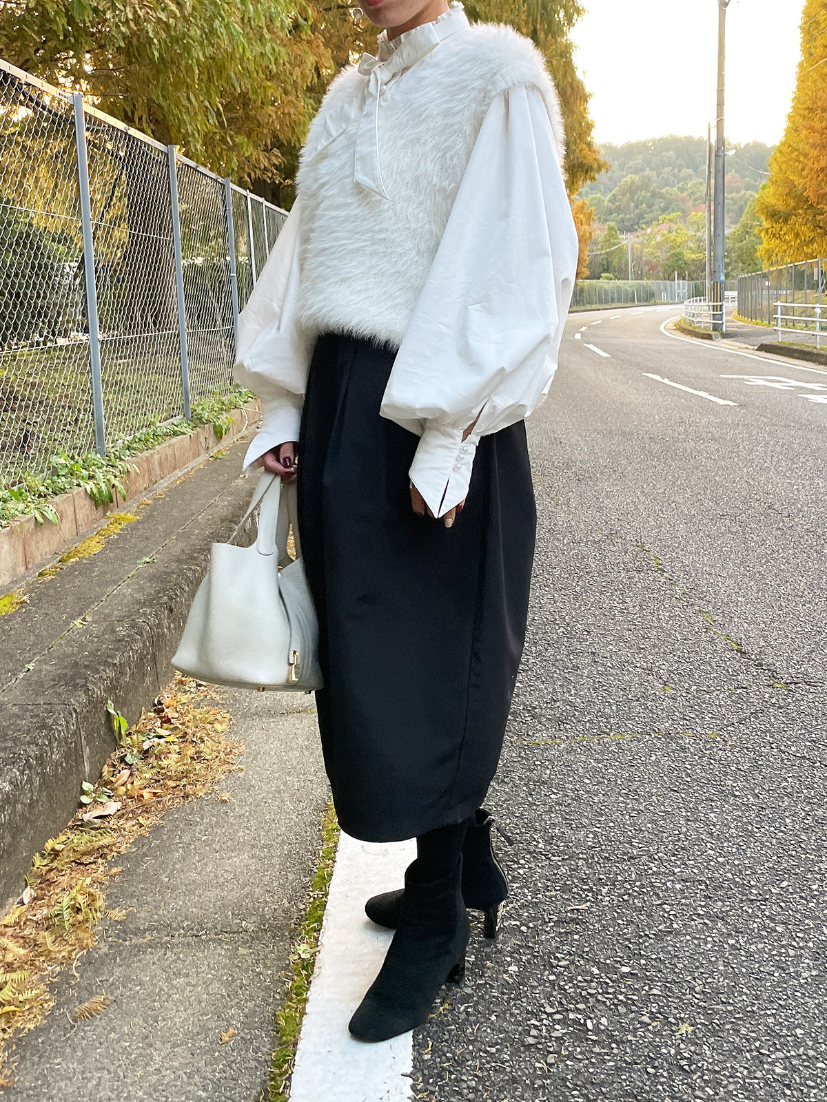 WINSOME COCOON Skirt Black