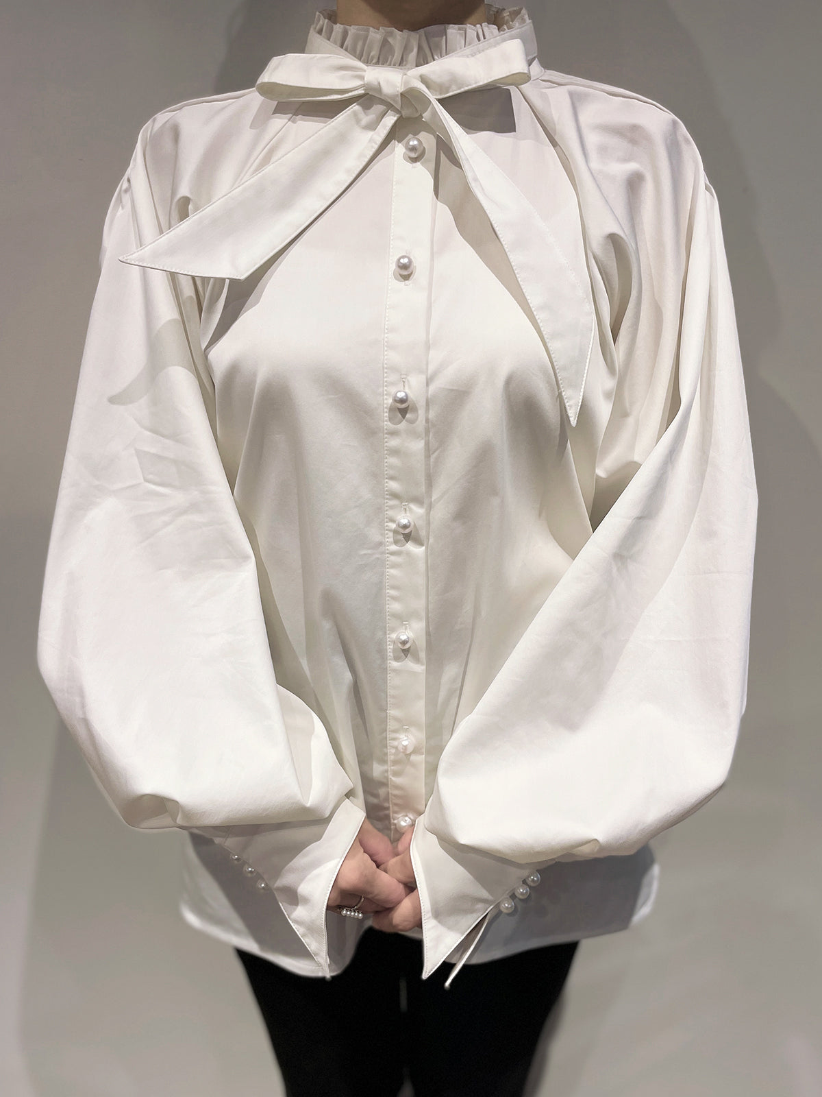 Lupure ribbon blouse White