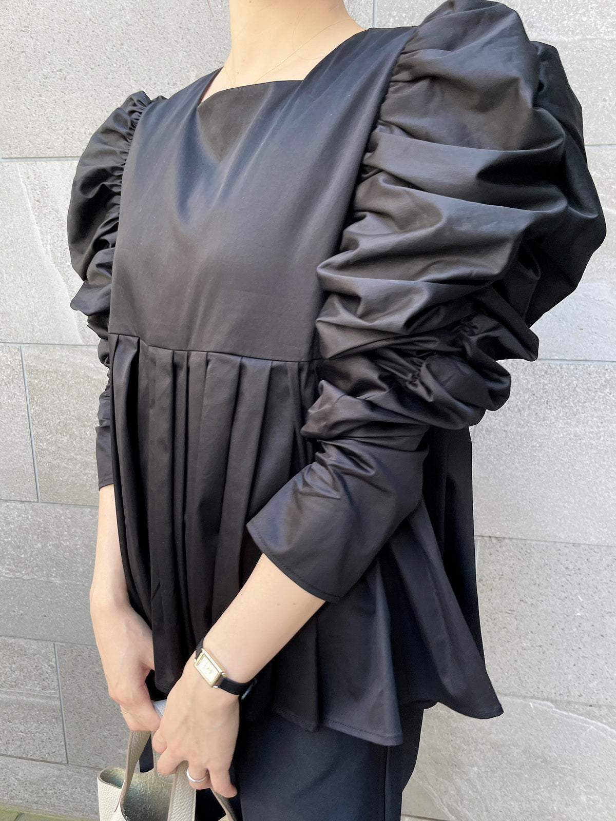 MKMK puffsquare blouse Black / MOKUMOKU puffsquare blouse Black