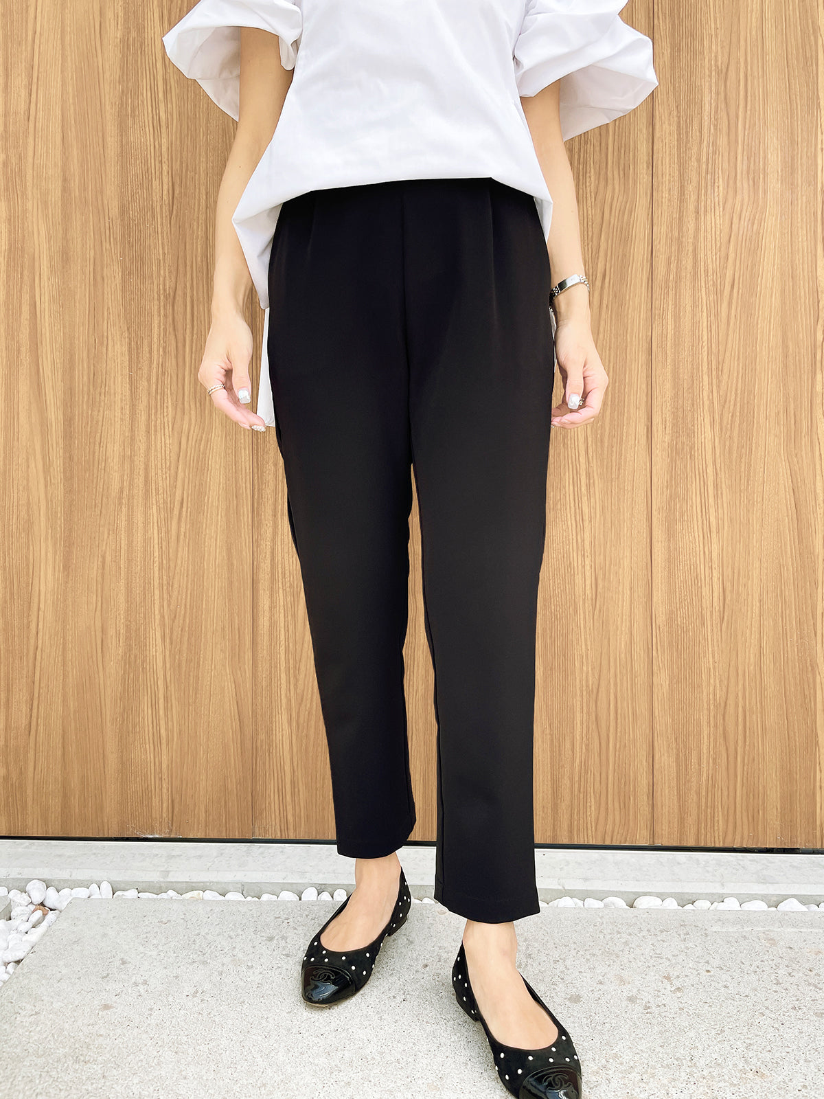 PETAL HEMLINE Tapered Pants Black