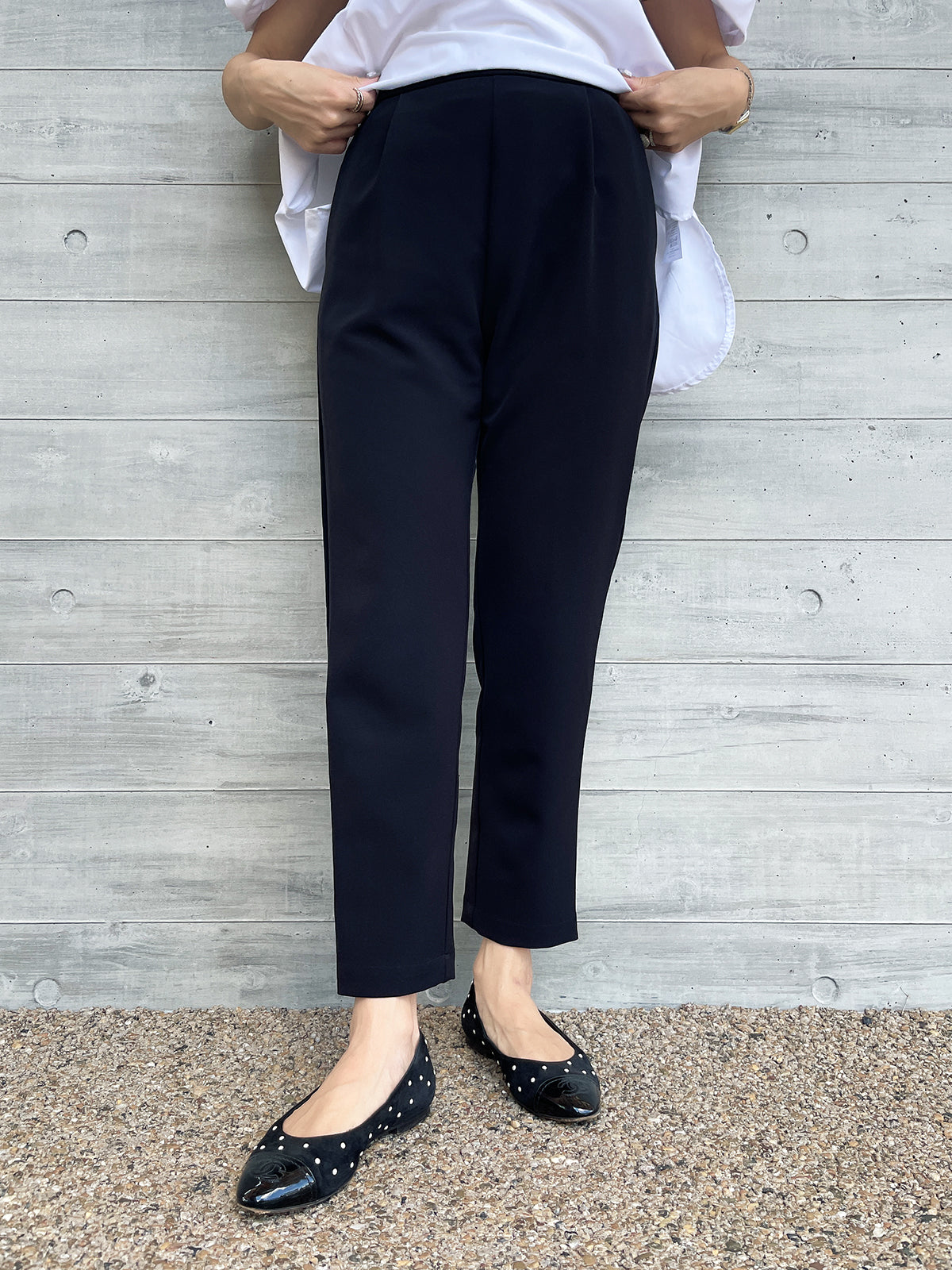 PETAL HEMLINE Tapered Pants Black
