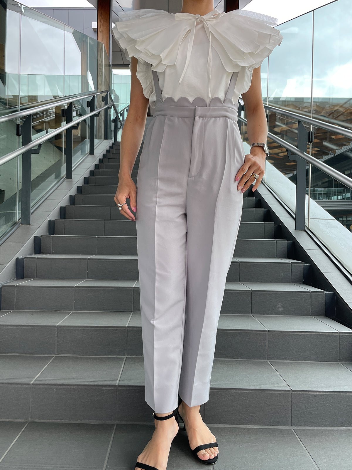 Scallop Pant Grey