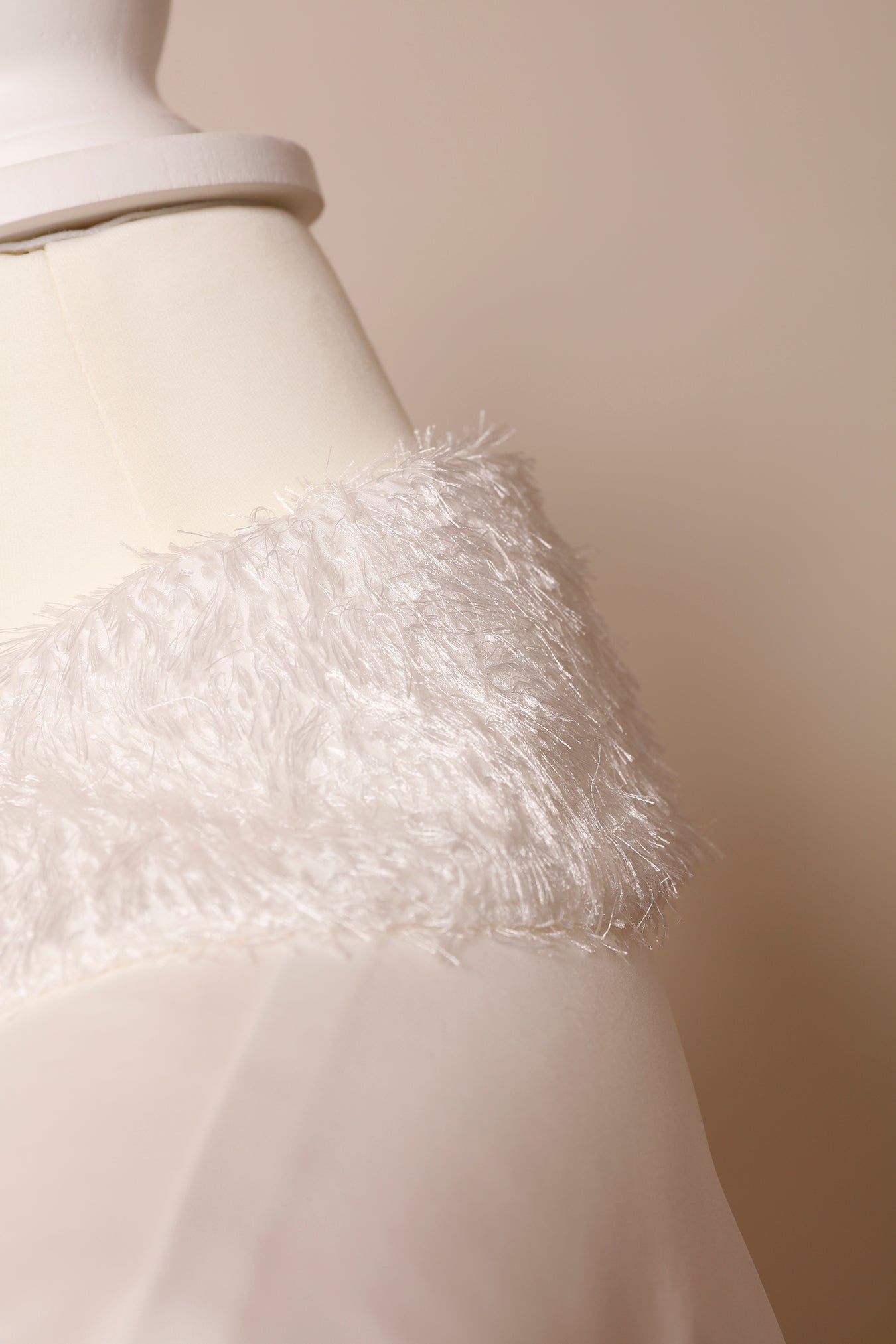 MKMK short blouse White / モケモケ ショート ブラウス ホワイト