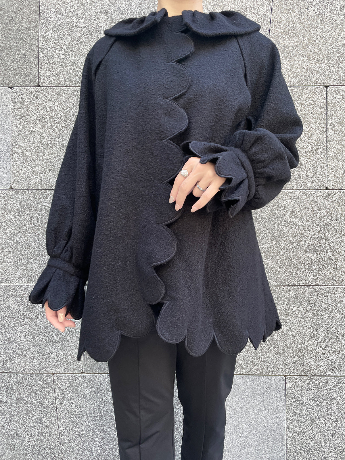 Dual styles scallop coat