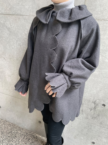 Dual styles scallop coat