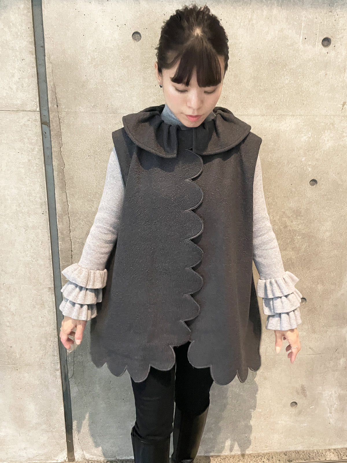 Dual styles scallop coat