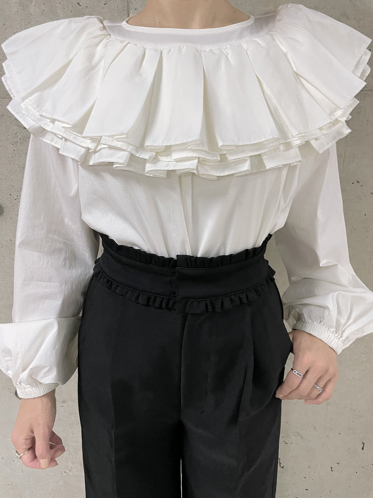 HARISEN Blouse White / ハリセンブラウス ホワイト – youa by NT