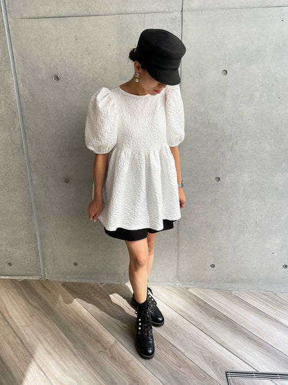 Jacquard Flowers Tops white / ジャガード フラワー トップス ホワイト