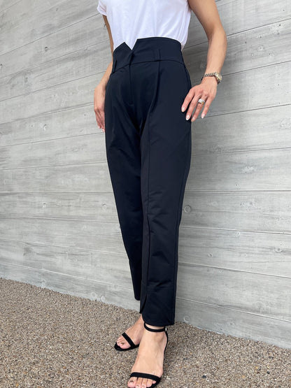 PETAL HEMLINE Tapered Pants Black