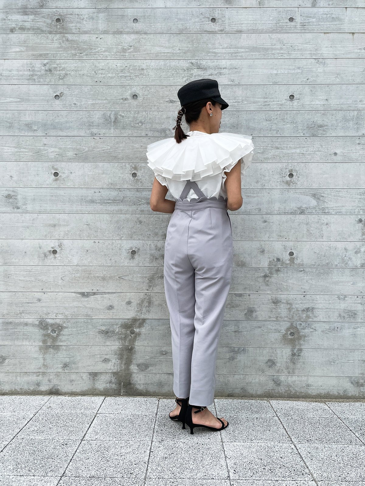 Scallop Pant Grey